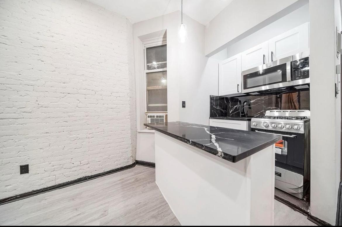 The Midtown Marquis Apartment New York