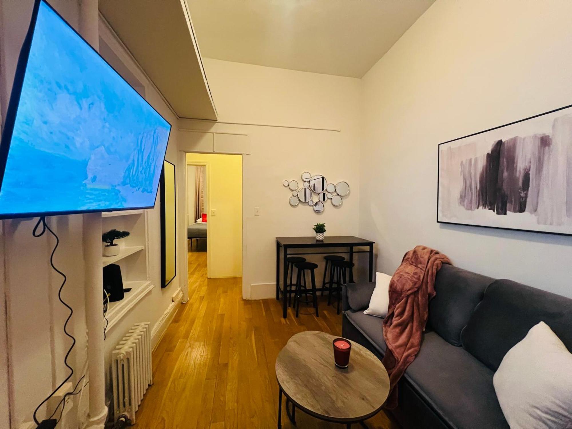 The Midtown Marquis Apartment *