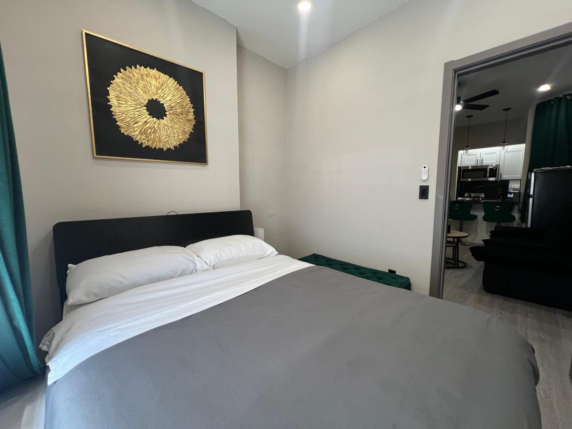 The Midtown Marquis Apartment